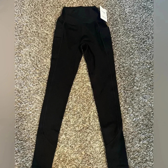 NWT Stori Leggings - Picture 2 of 4